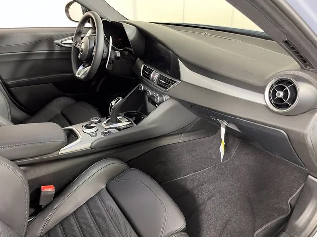 2026 Alfa Romeo Giulia Base - Photo 46