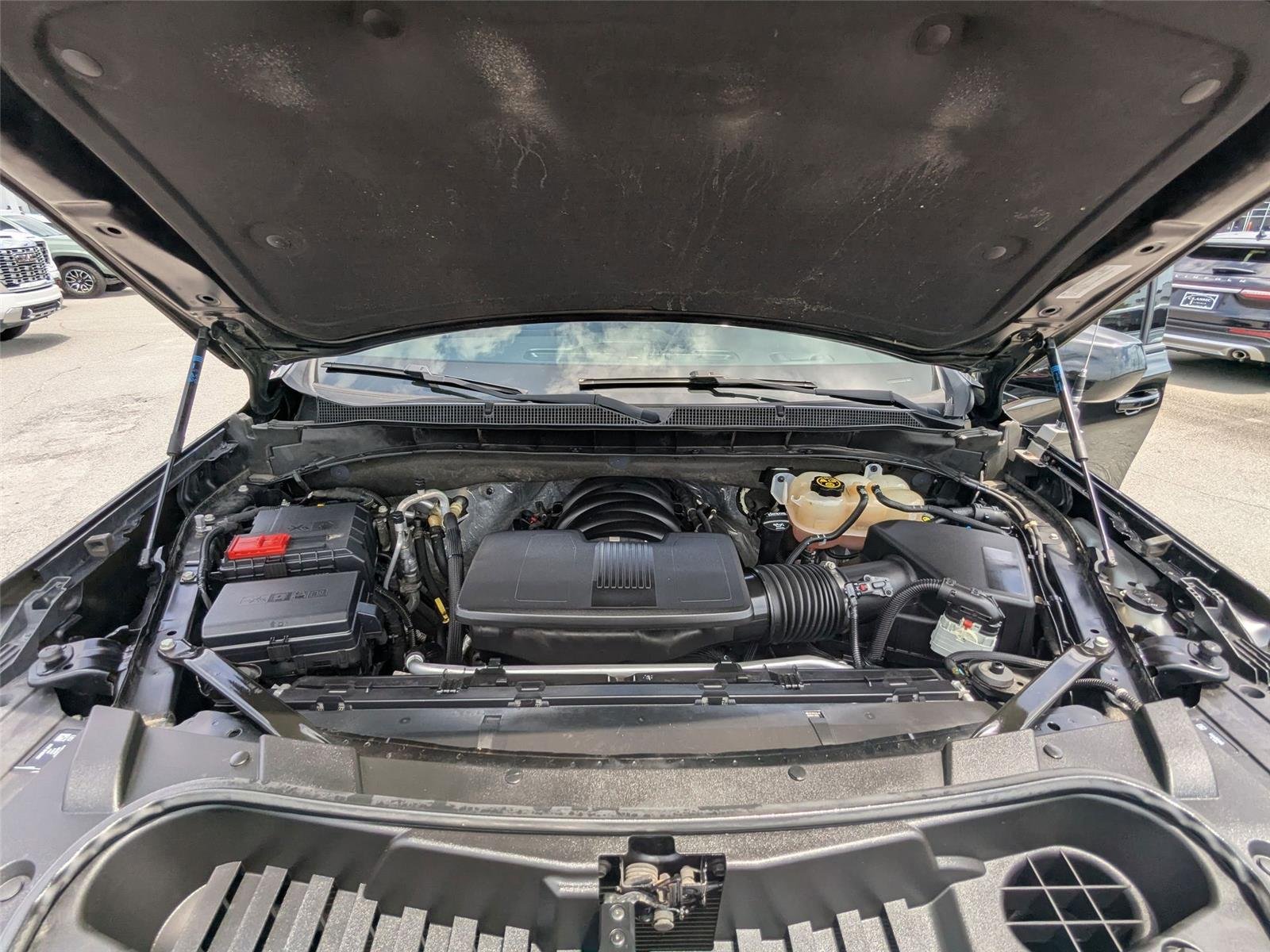 Used 2022 Black Chevrolet Z71 image 34