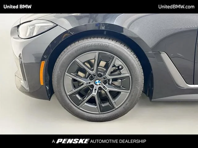 New 2026 Black Sapphire Metallic BMW i4 image 2