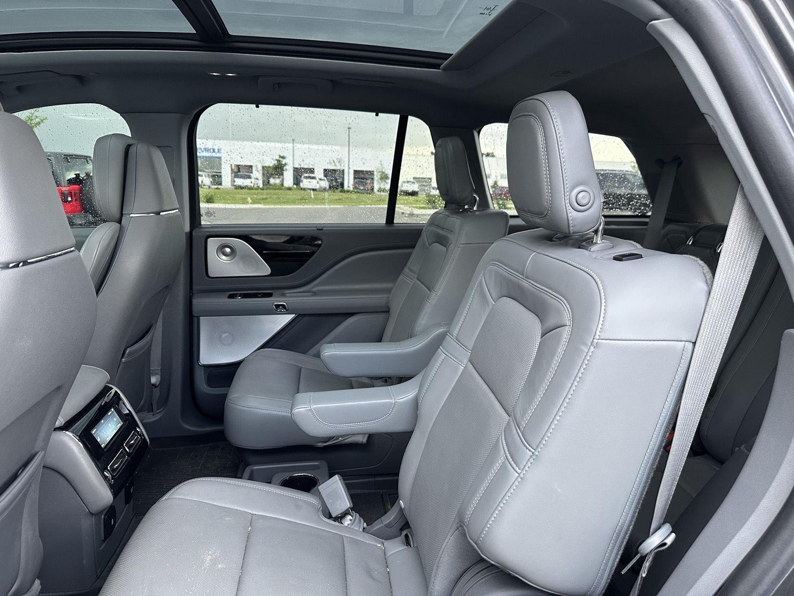 Used 2020 Magnetic Gray Metallic Lincoln Reserve image 8