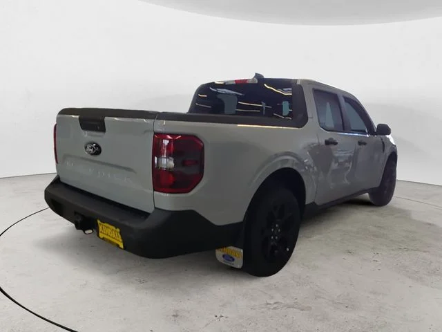 New 2026 Space White Metallic Ford XLT image 5