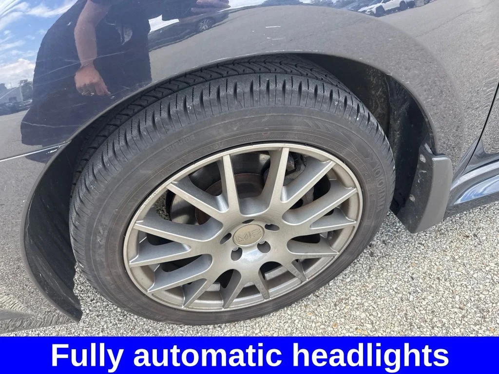 Used 2012  Subaru 2.5i image 11