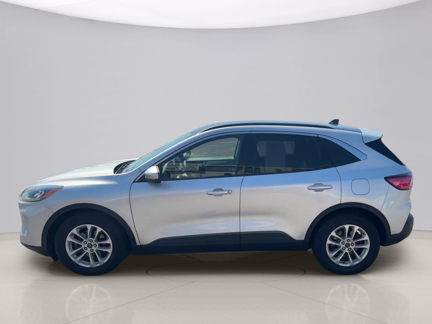 Used 2020 Silver Ford SE FWD image 8