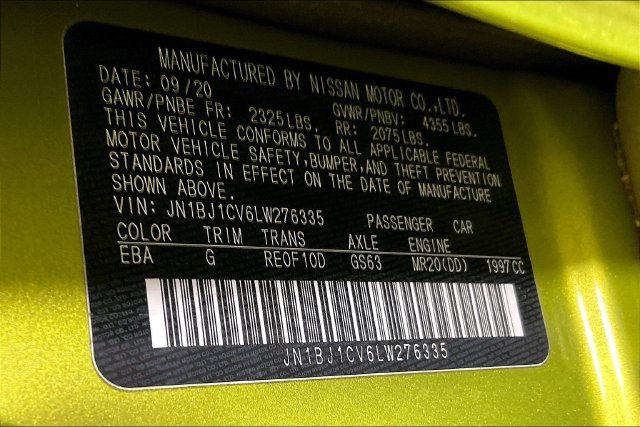 Used 2020 Green Nissan S image 8
