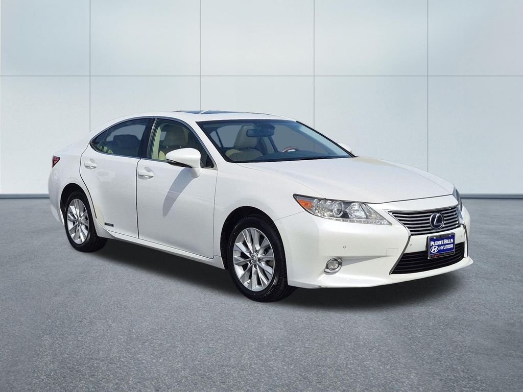 2014 Lexus ES 300h - Photo 8