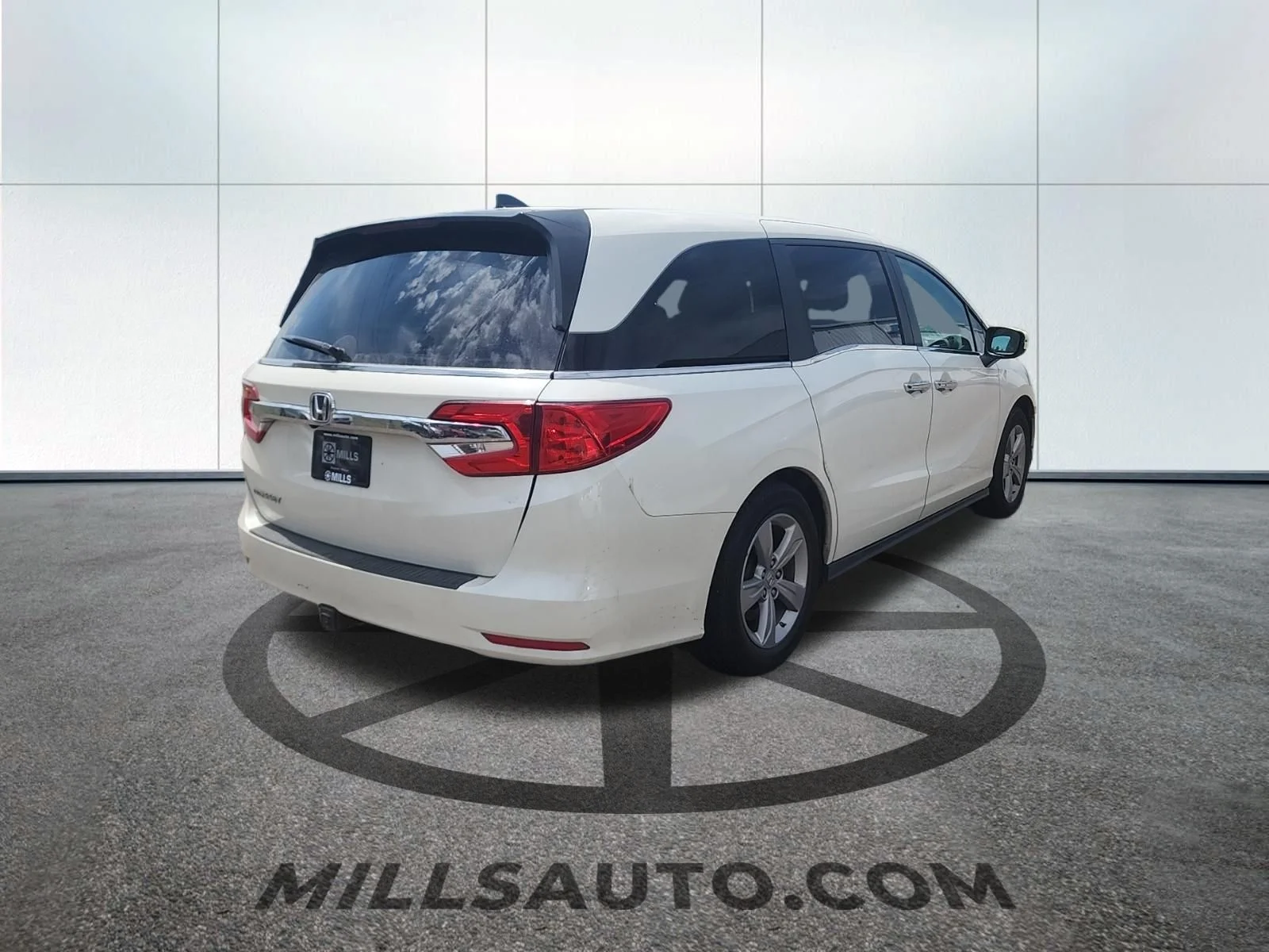 Used 2019  Honda EX-L image 3
