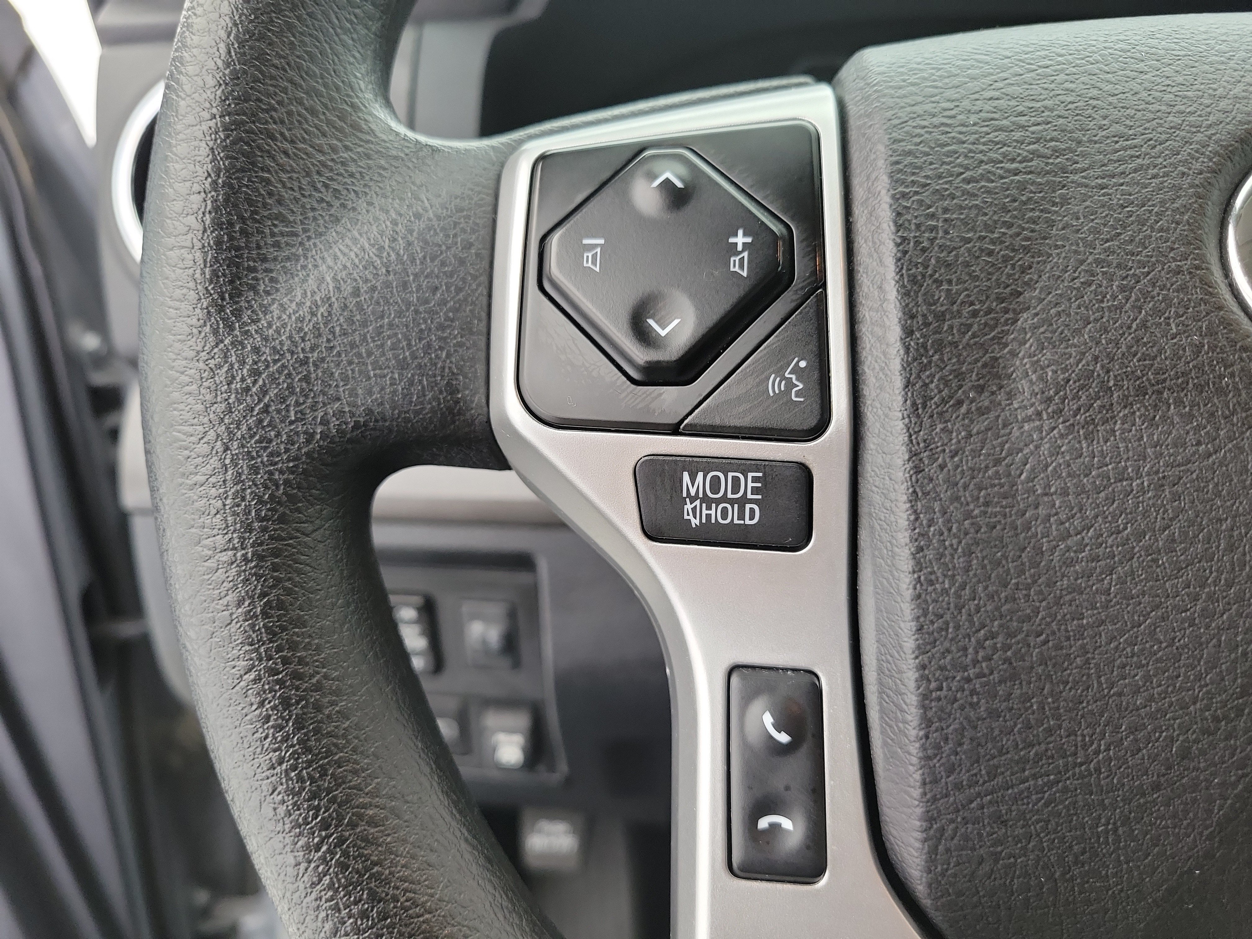 Used 2021 Cement Toyota SR5 image 21