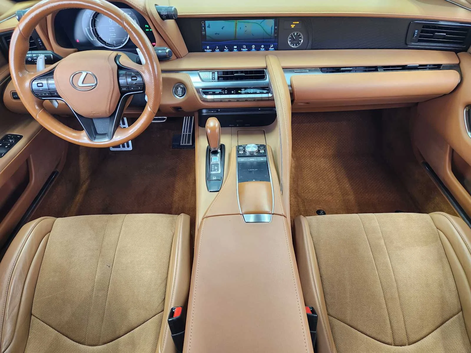 Used 2018 Ultra White Lexus  image 18