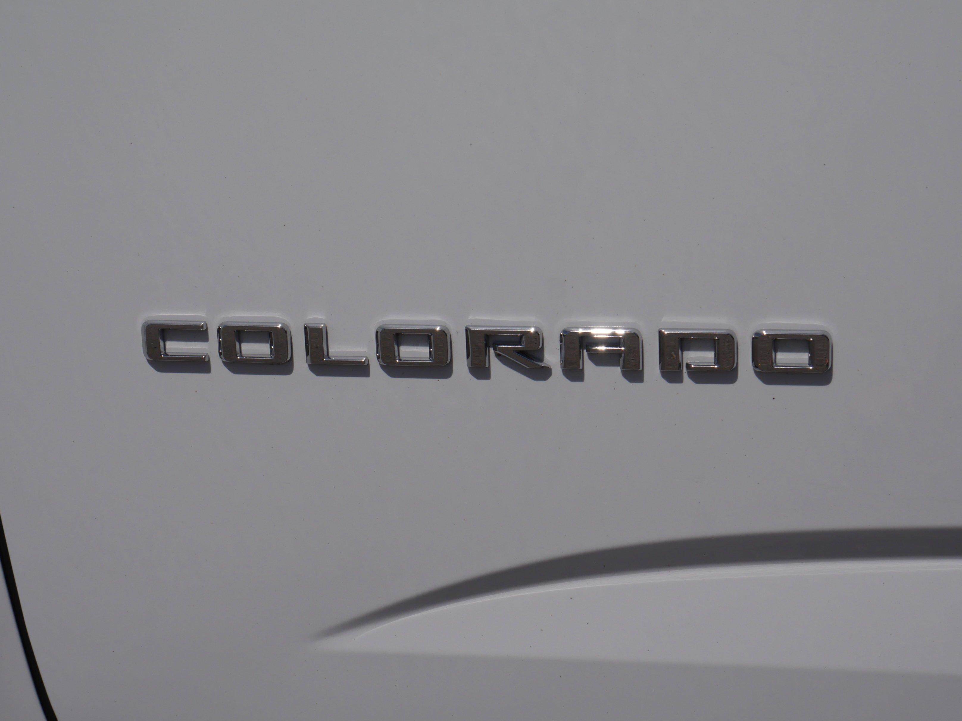 Used 2022 Summit White Chevrolet 4WD Z71 image 17