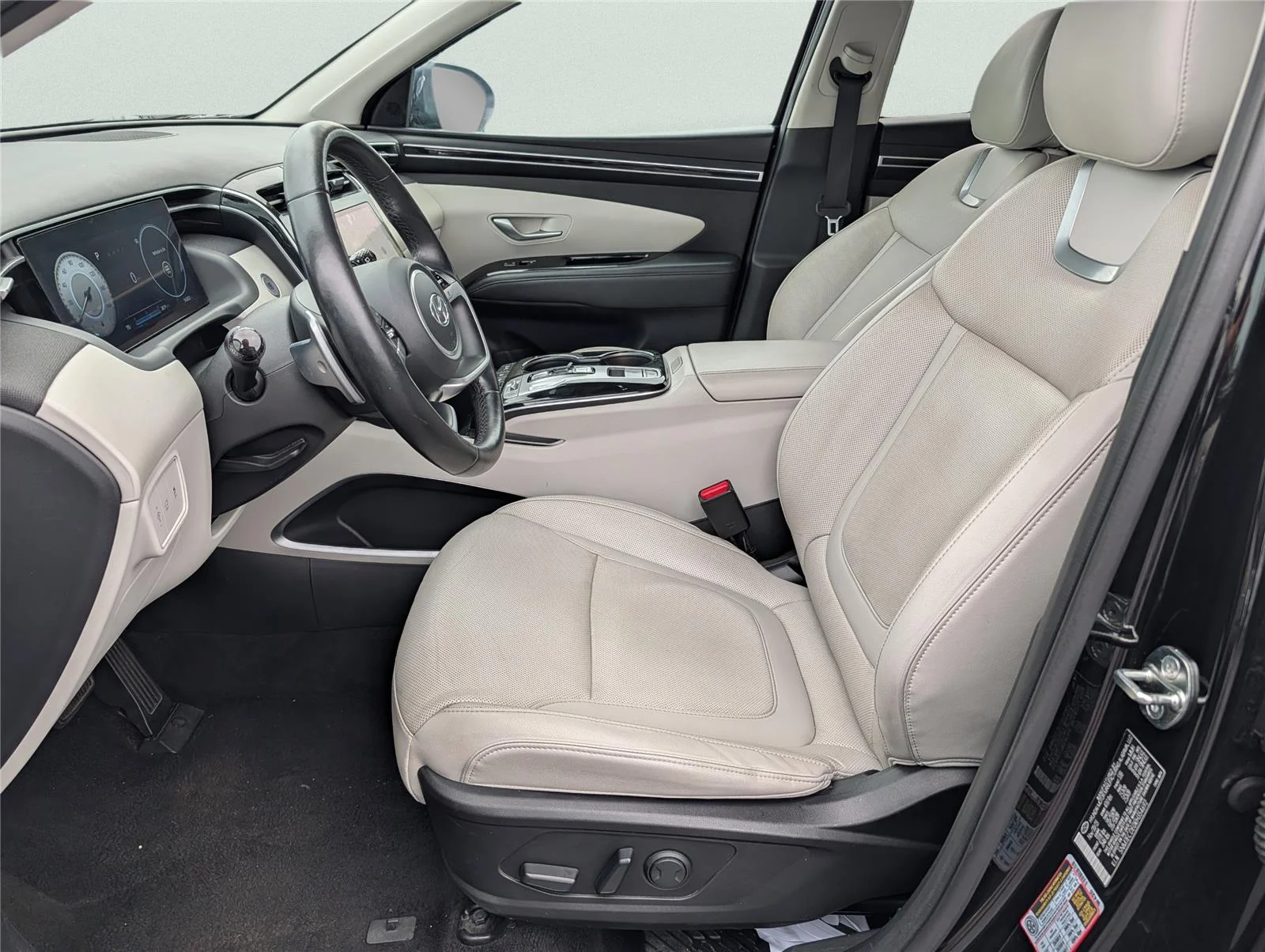 Used 2024 Black Pearl Hyundai Limited image 9