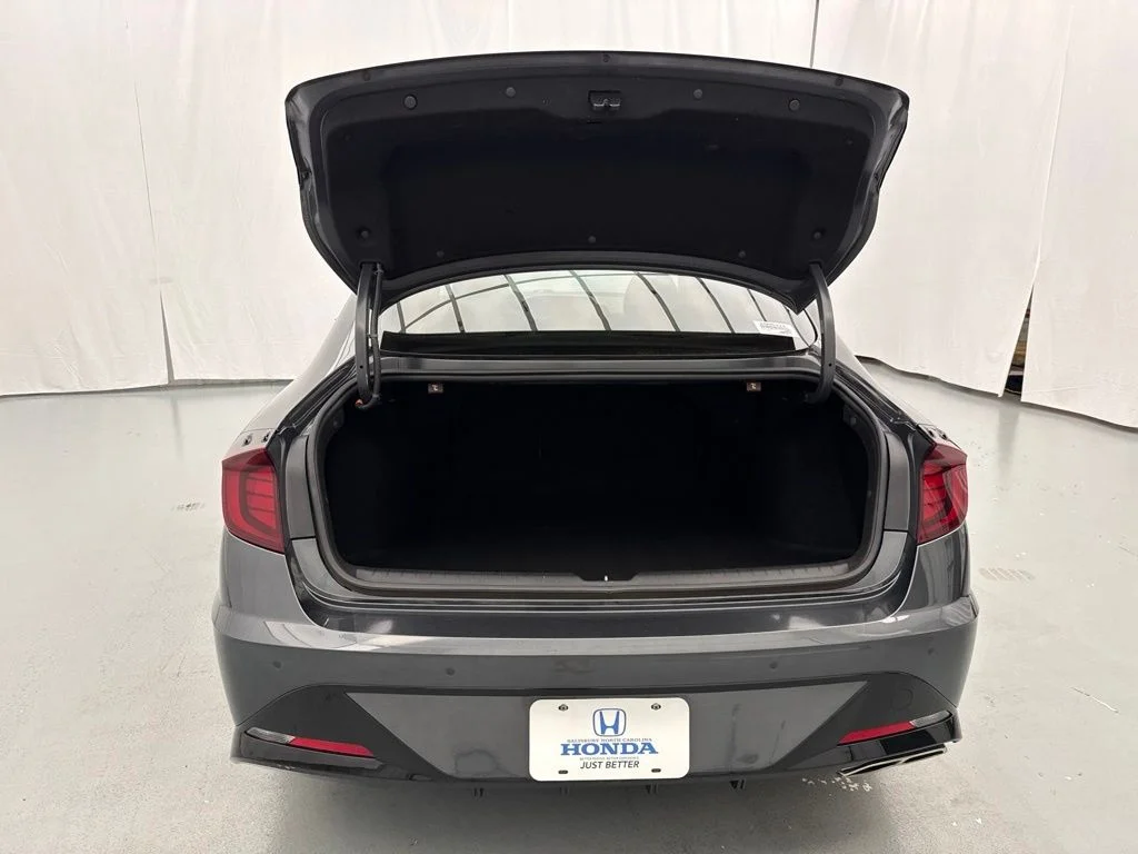 Used 2021 Gray Hyundai Limited image 11