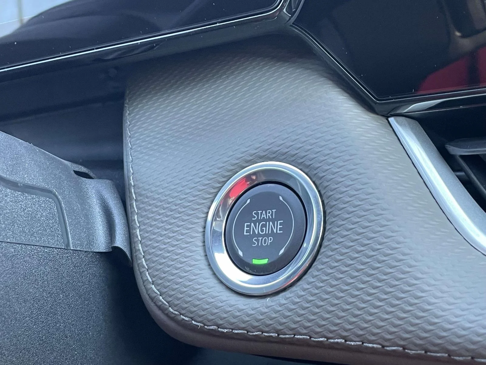 New 2027 Sterling Gray Metallic Chevrolet LT image 24