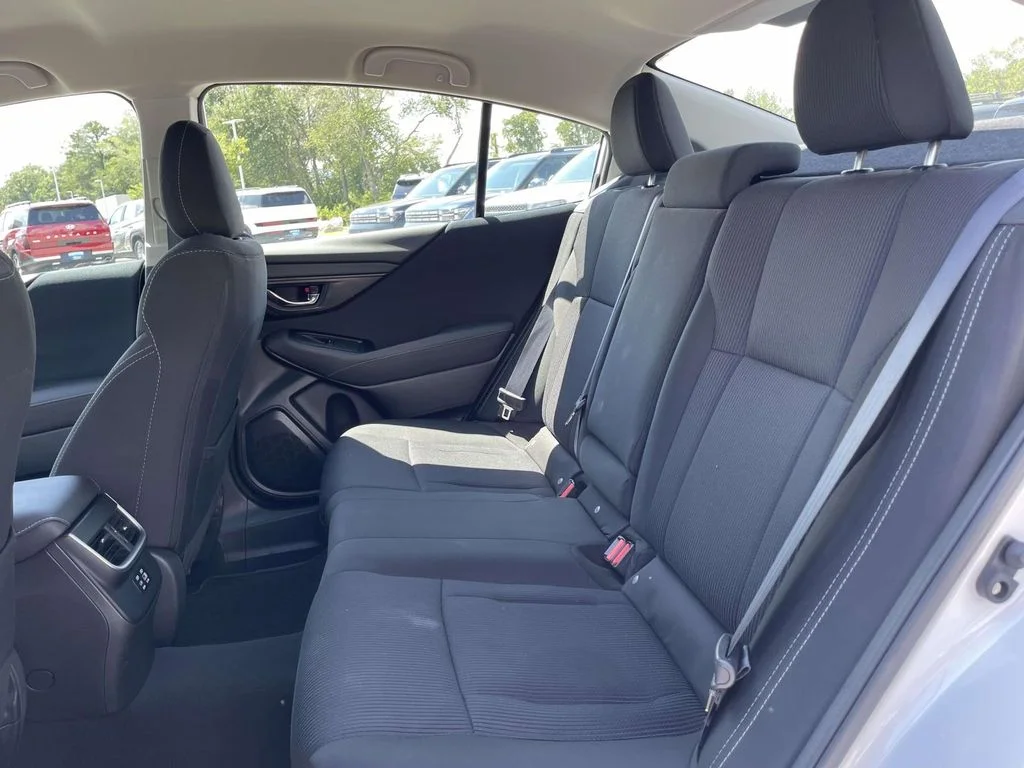 Used 2025 Crystal White Pearl Subaru Premium image 4