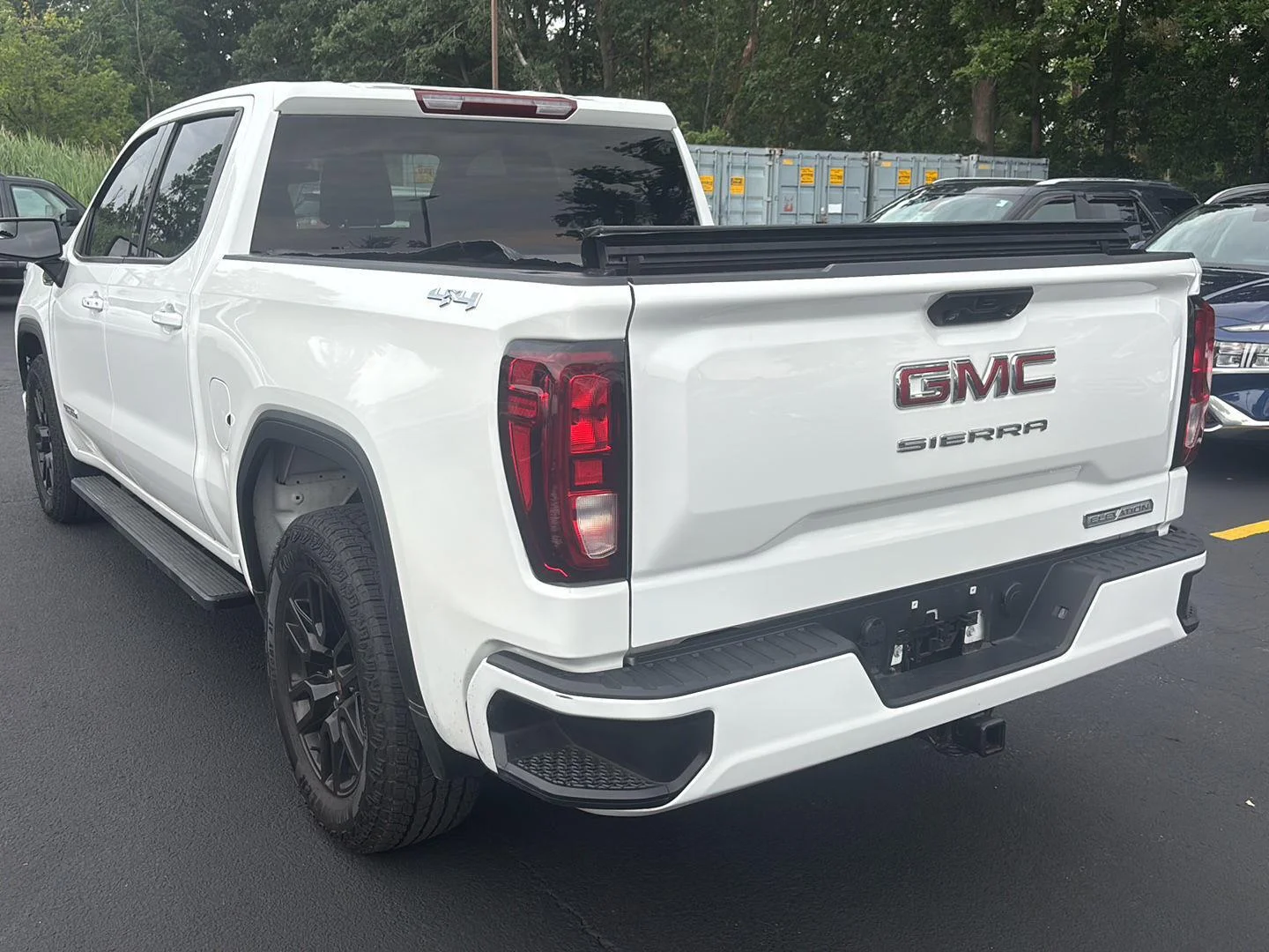 Used 2023 Summit White GMC Elevation image 5