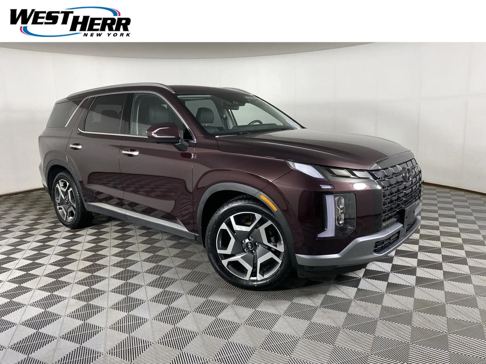 Used 2023 Sierra Burgundy Hyundai Limited image 1