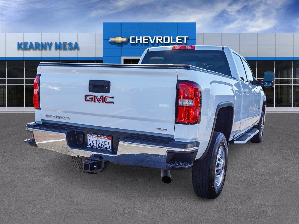 Used 2017 White GMC SLE image 6