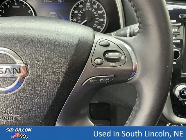Used 2020 Cayenne Red Metallic Nissan Platinum image 10
