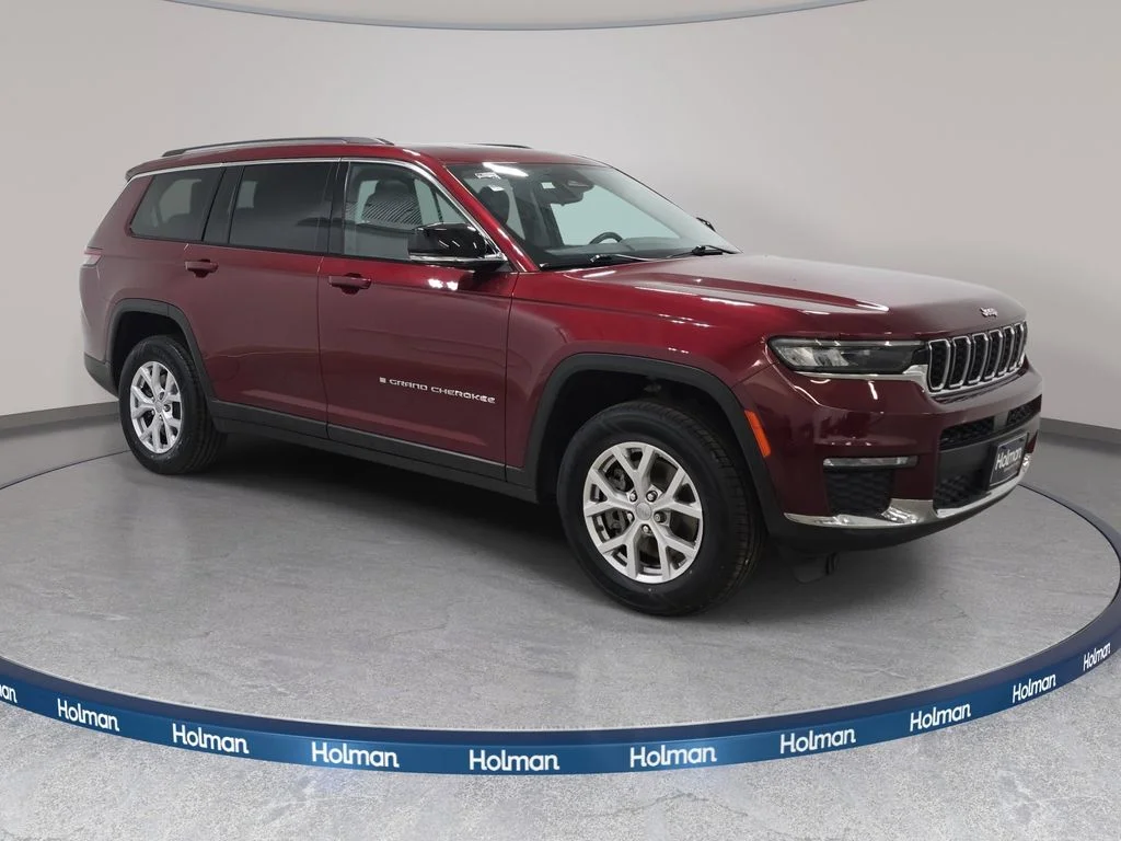 Certified Used 2021 Velvet Red Pearlcoat Jeep Limited image 4