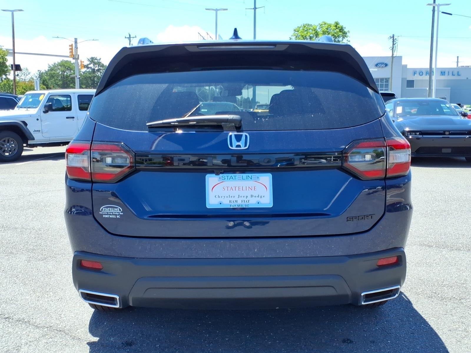 Used 2025  Honda Sport image 15