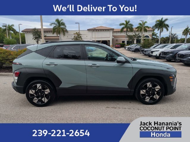 Used 2024 Green Hyundai SEL image 3