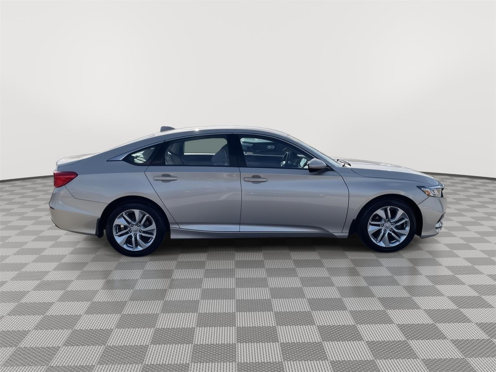 Used 2019 Champagne Frost Pearl Honda LX 1.5T image 9
