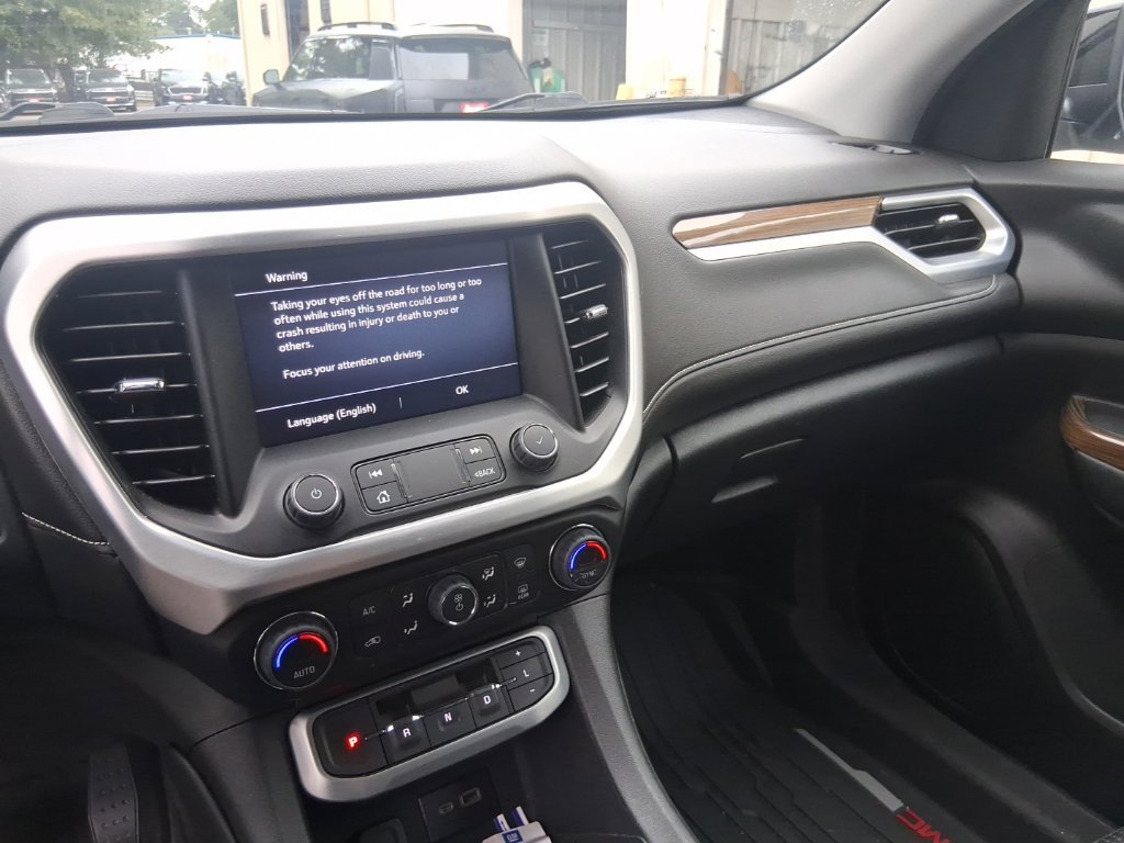 Used 2022 White GMC SLE image 14