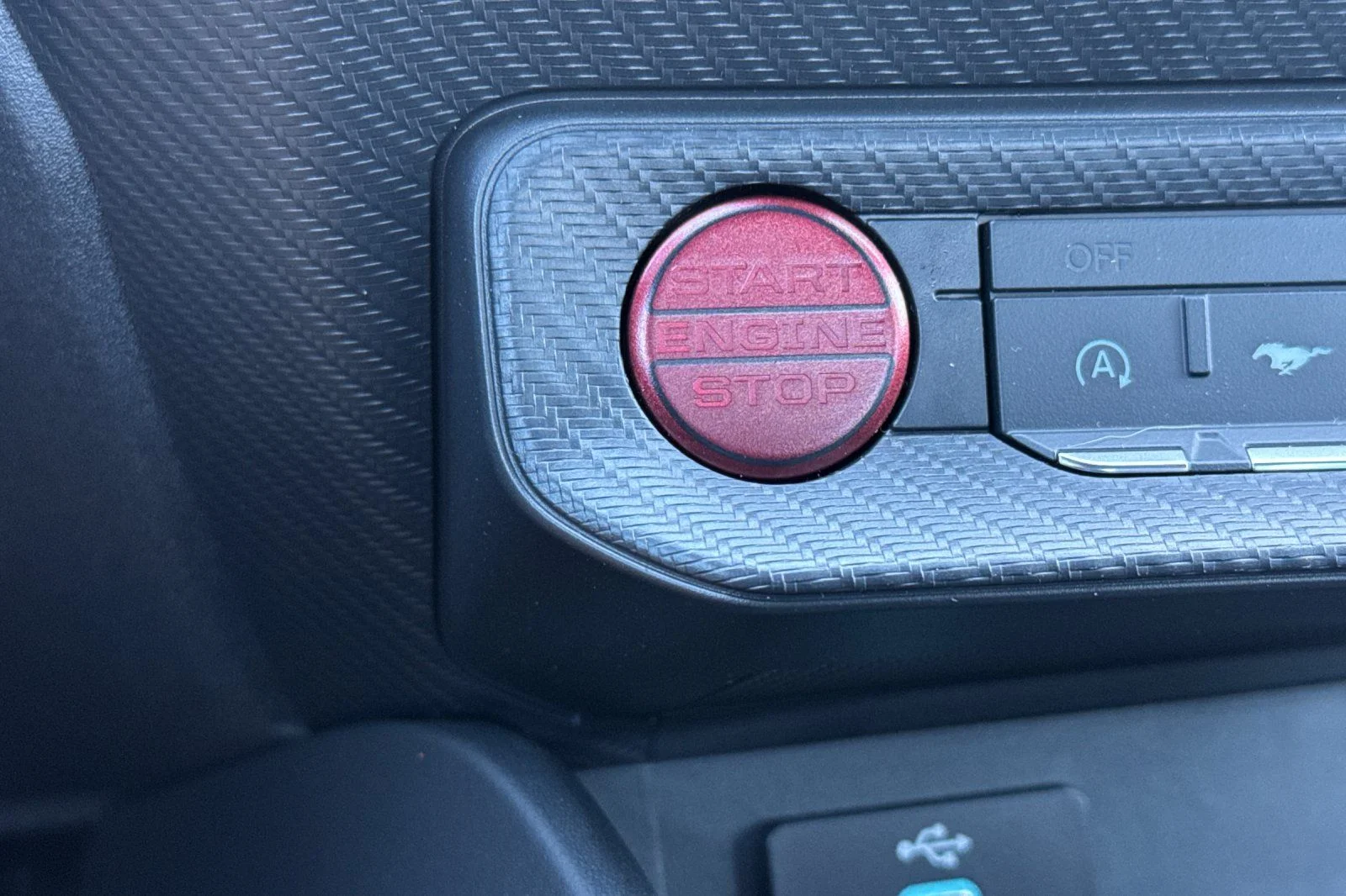 New 2026 Oxford White Ford EcoBoost® Fastback image 23