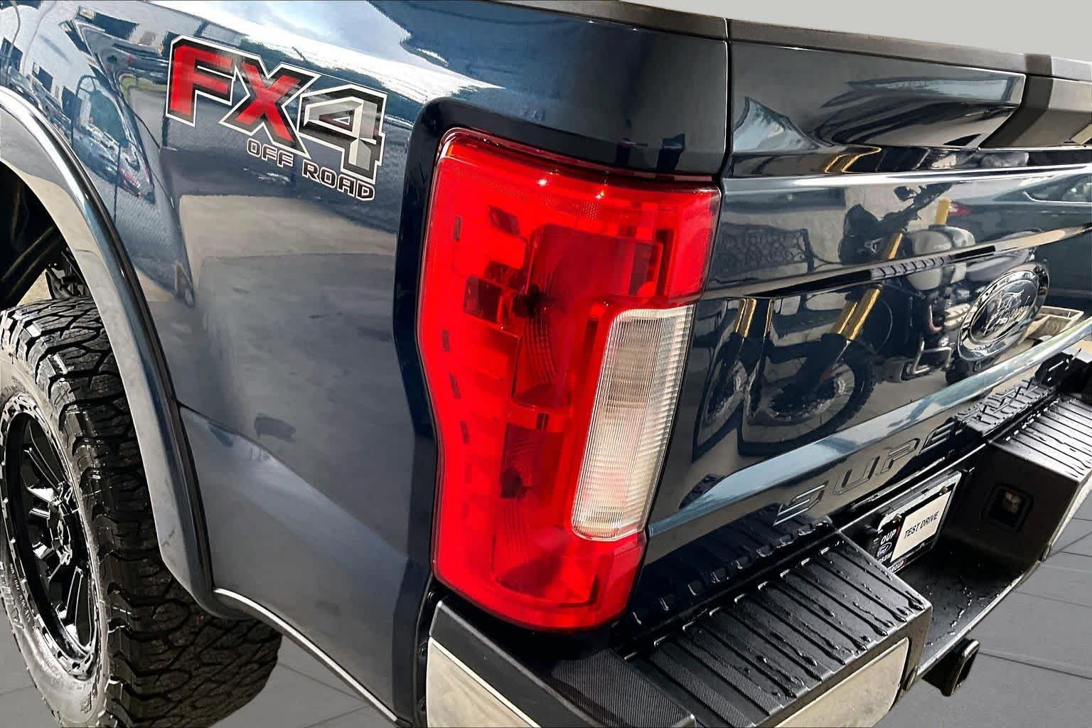 Used 2017 Blue Jeans Ford XLT image 27
