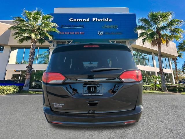 New 2026 Diamond Black Crystal Pearl-Coat Exterior Paint Chrysler LX image 6