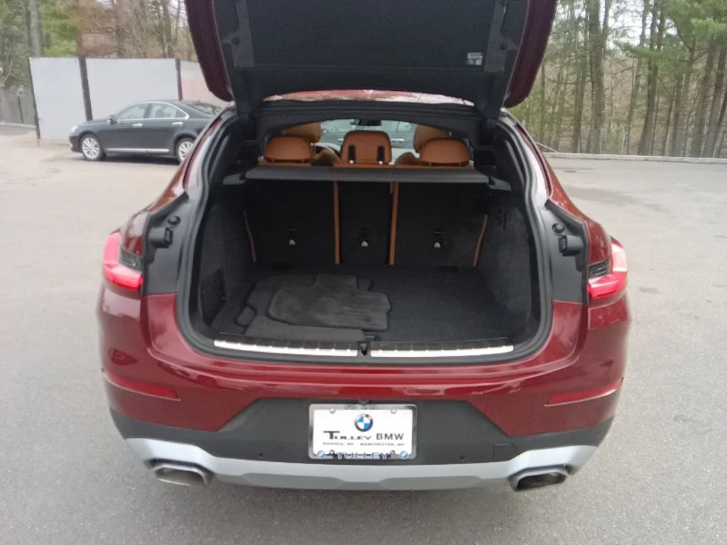 Certified Used 2025 Aventurin Red Metallic BMW xDrive30i image 27