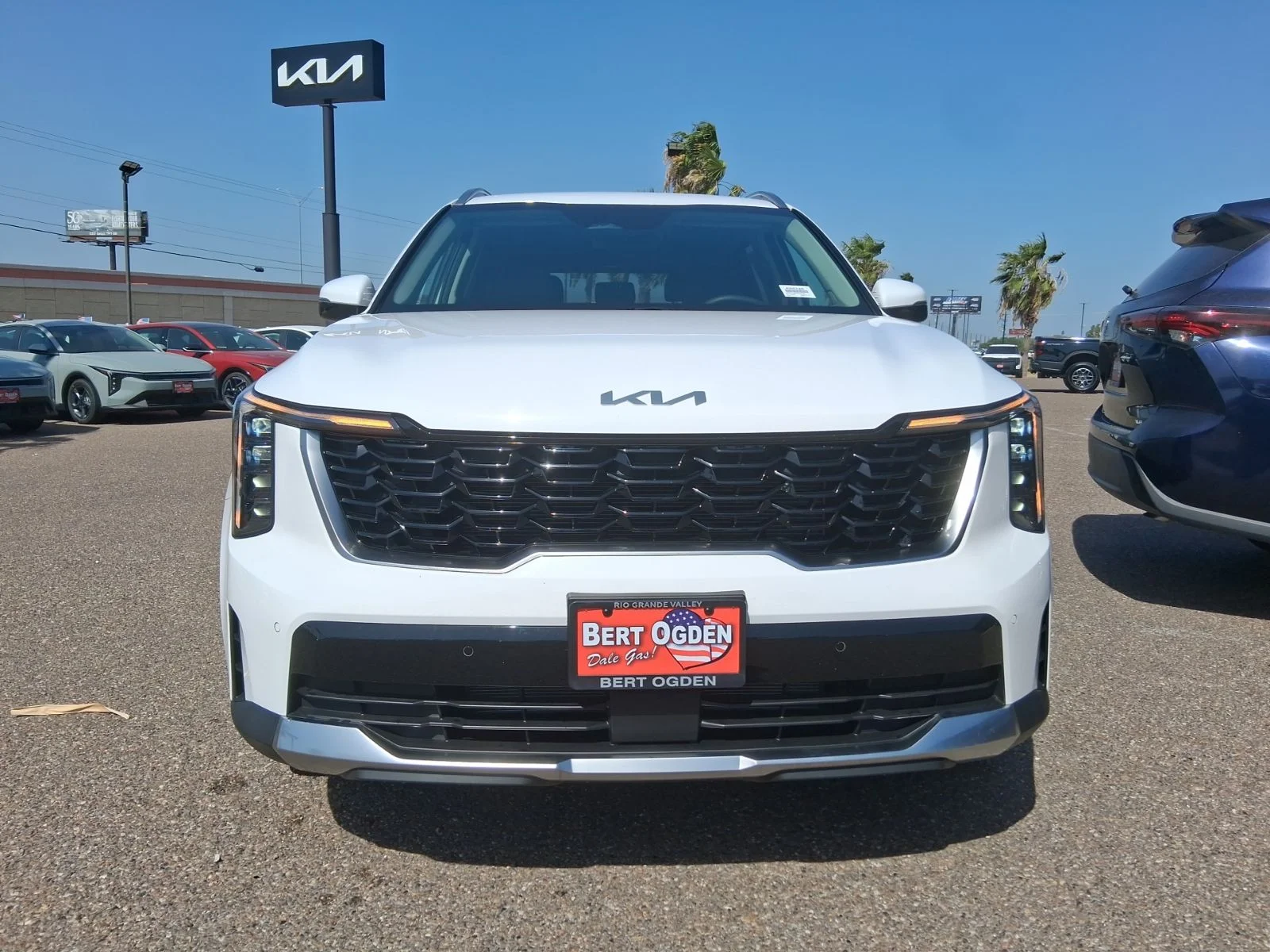 New 2026 White Kia S image 2