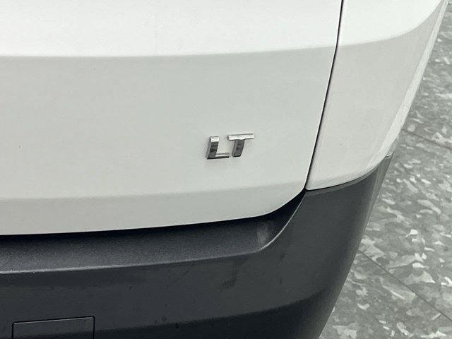 Used 2023 Summit White Chevrolet LT Cloth image 33