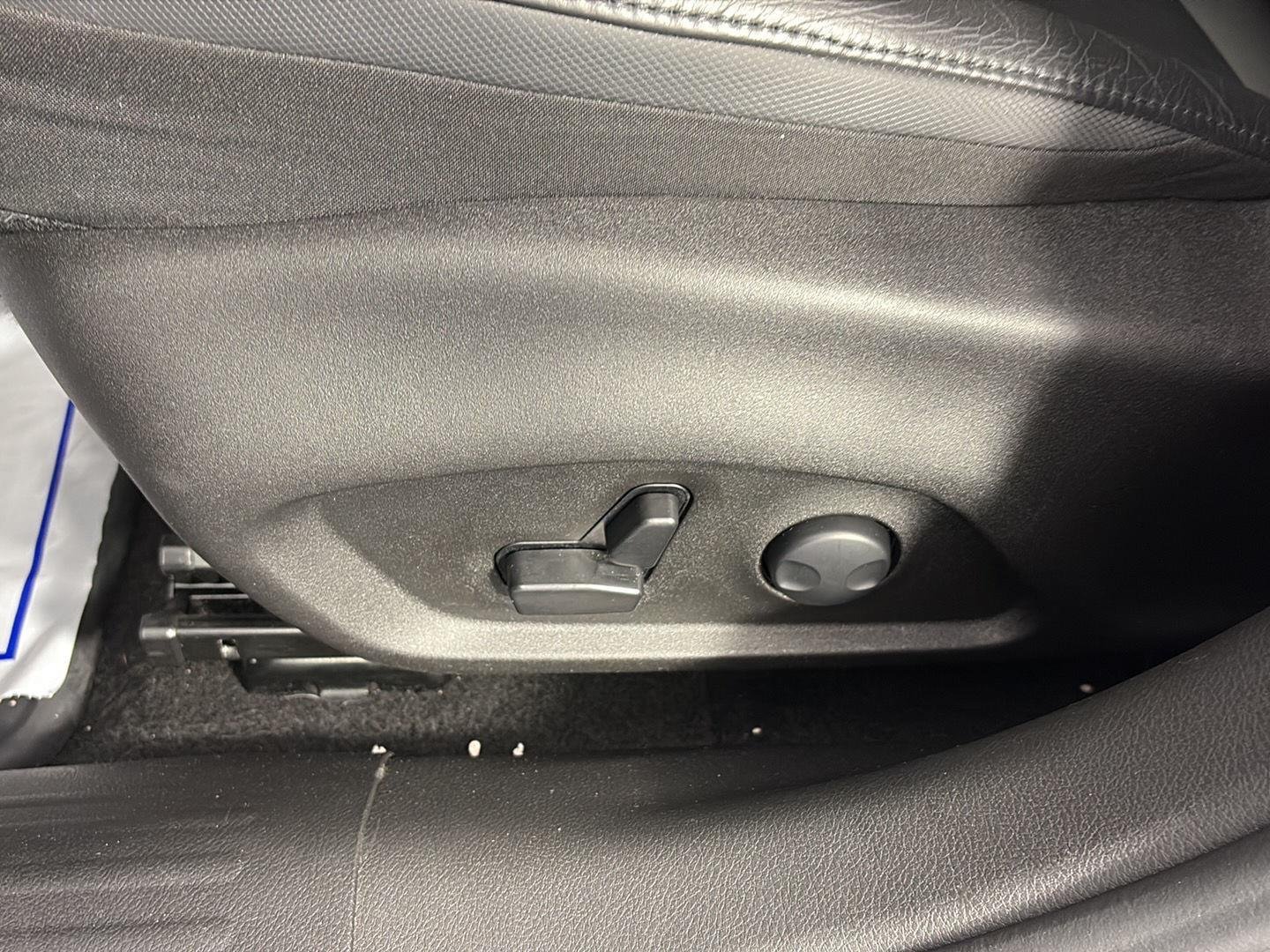 Used 2023 Black Clearcoat Jeep Trailhawk image 26