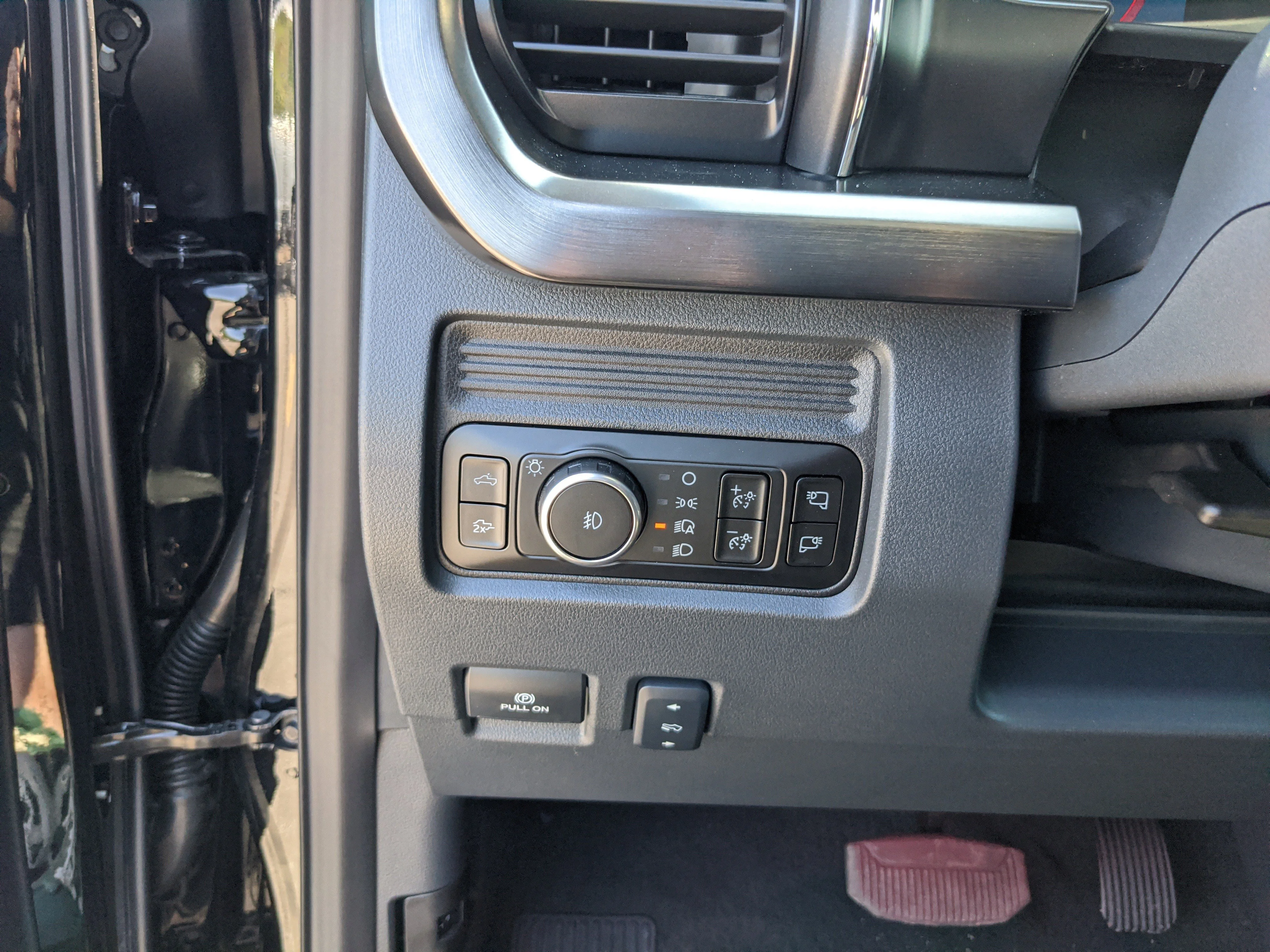 New 2026 Agate Black Metallic Ford F-250® Lariat® image 25