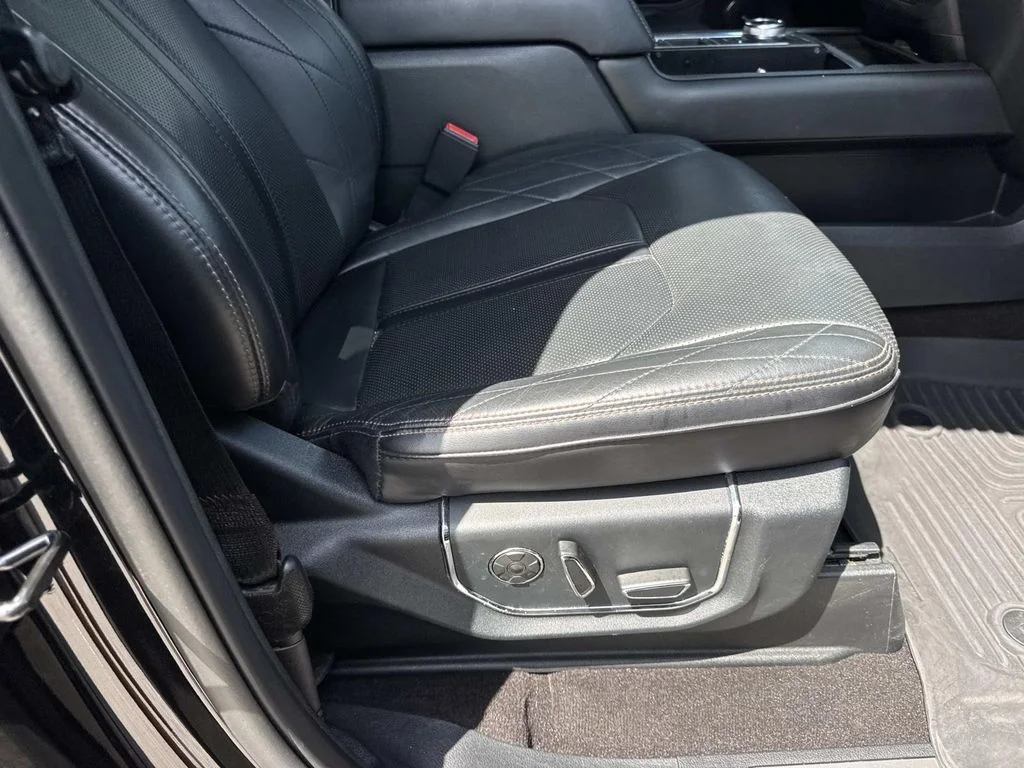 Certified Used 2020 Agate Black Ford Platinum image 12