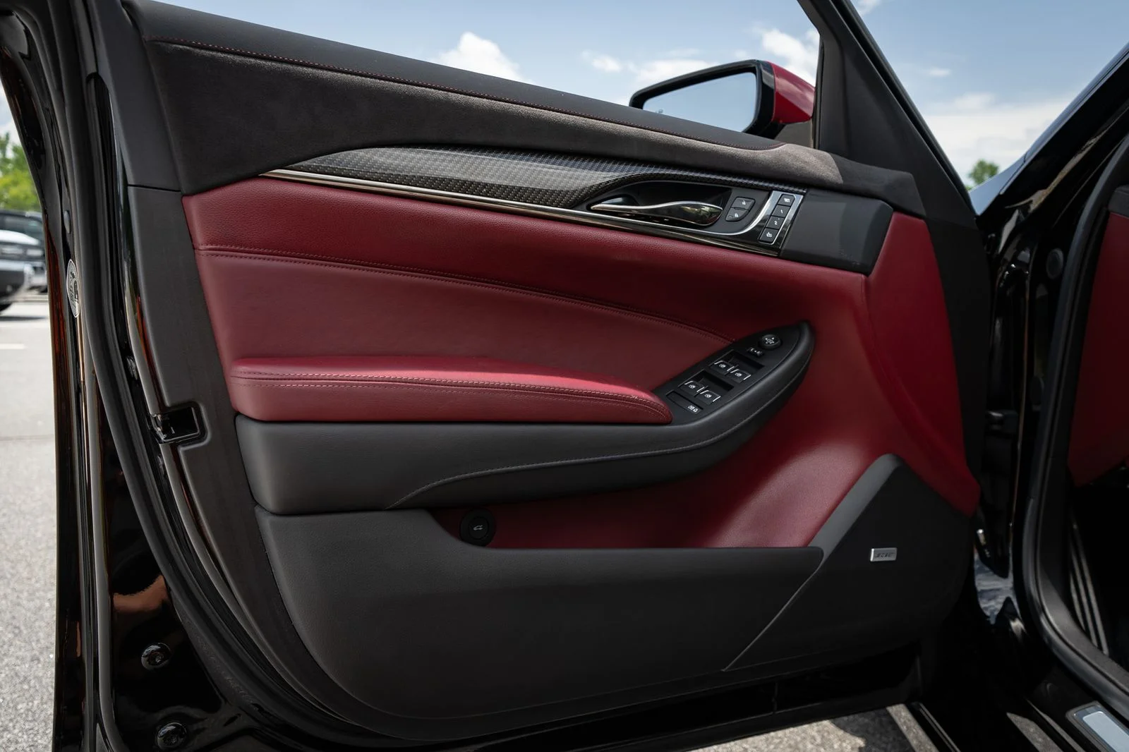 Used 2018 Black Raven Cadillac Base image 39