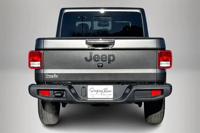 New 2026 Granite Crystal Metallic Clear-Coat Exterior Paint Jeep Sport S image 4