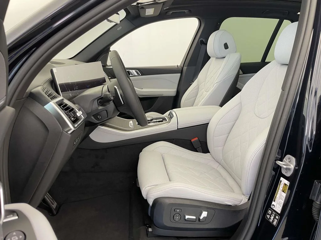 New 2026 Black BMW xDrive40i image 13