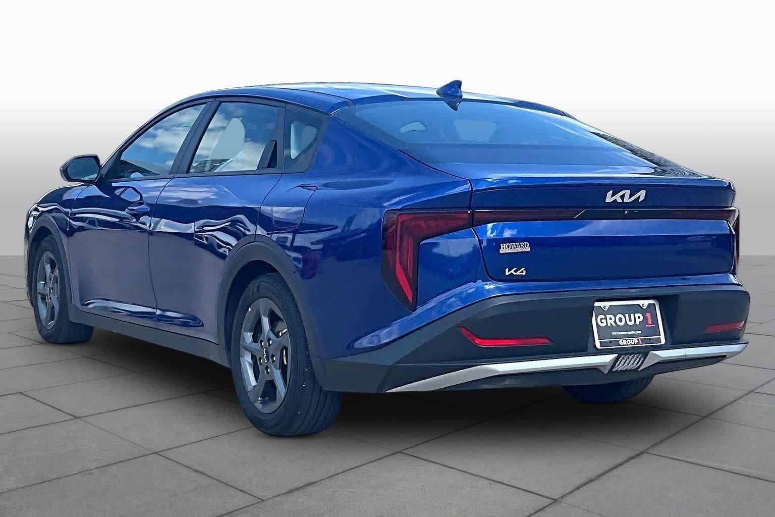 Used 2025 Deep Sea Blue Kia LXS image 8