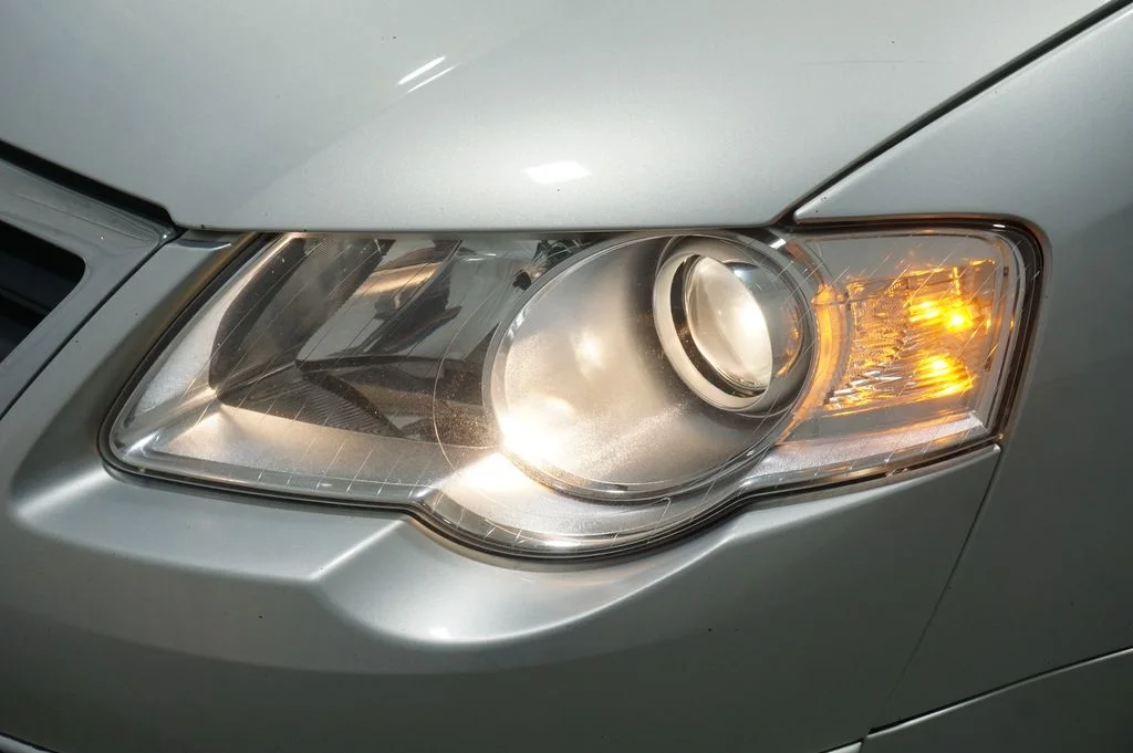 Used 2010 Silver Volkswagen Komfort image 28