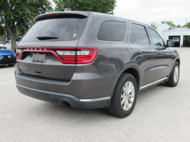 Used 2019 Gray Dodge SXT image 4