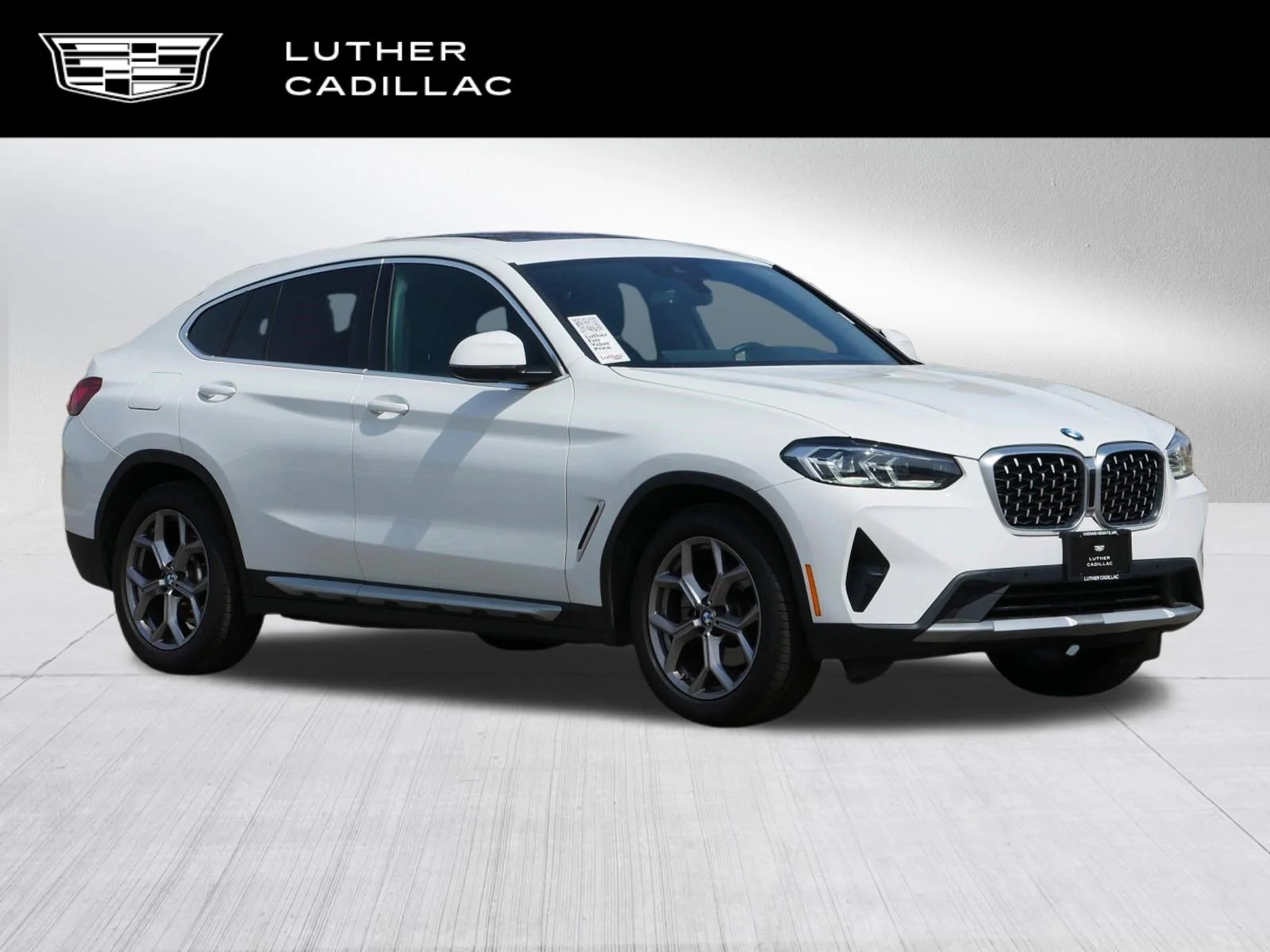 2023 BMW X4 xDrive30i's photo