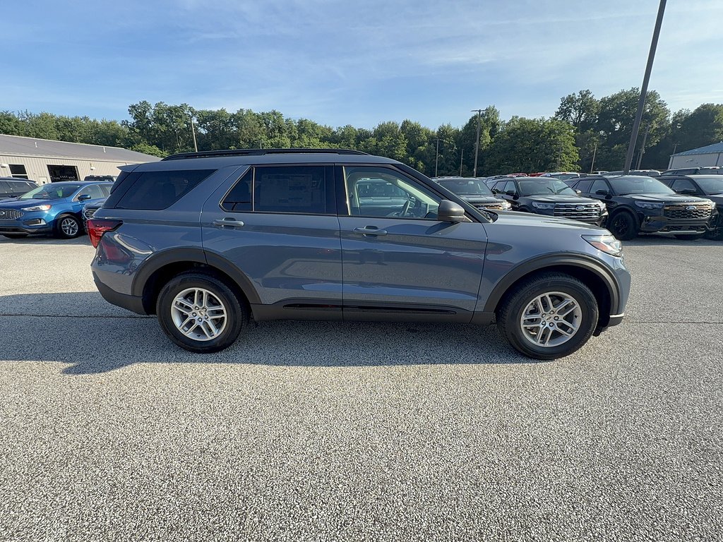 New 2026 Vapor Blue Metallic Ford Active image 7