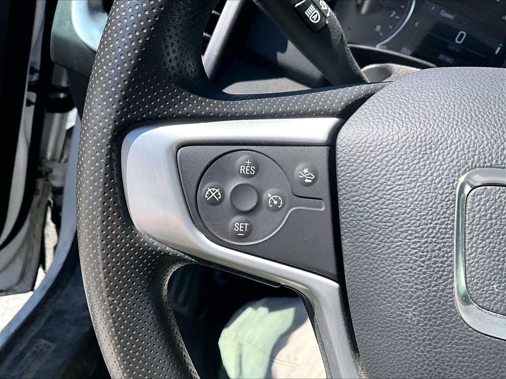 Used 2024 Summit White GMC SLE image 22