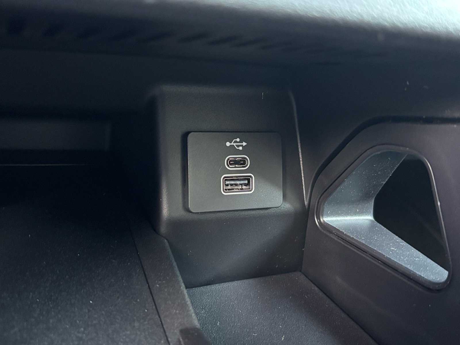 New 2026 Oxford White Ford XLT image 19