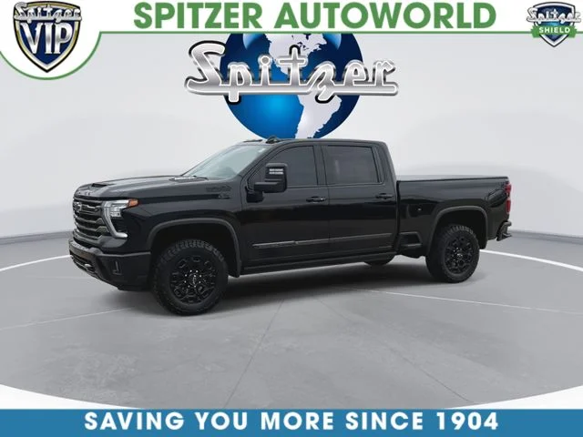 Used 2024 Black Chevrolet High Country image 4