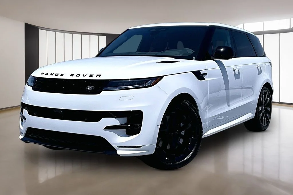 New 2026 White Land Rover Dynamic SE image 1