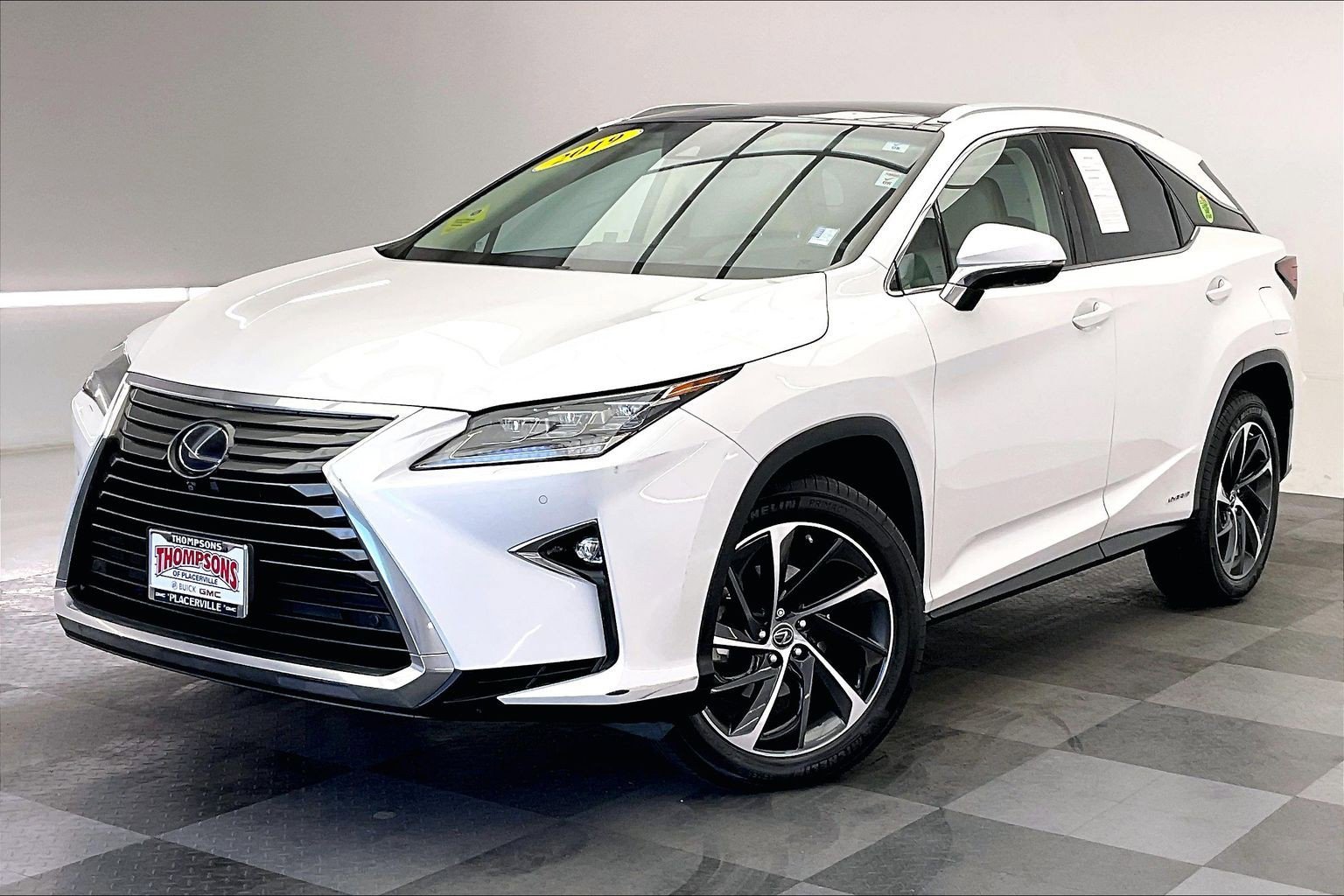 Used 2019 Eminent White Pearl Lexus RX 450h image 12