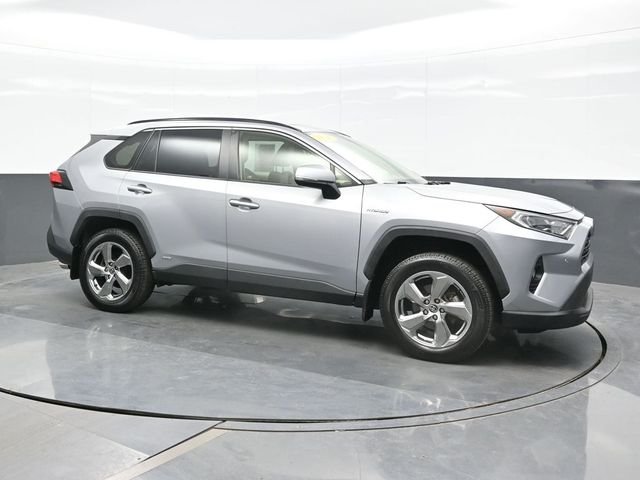 2021 Toyota RAV4 XLE Premium - Photo 7