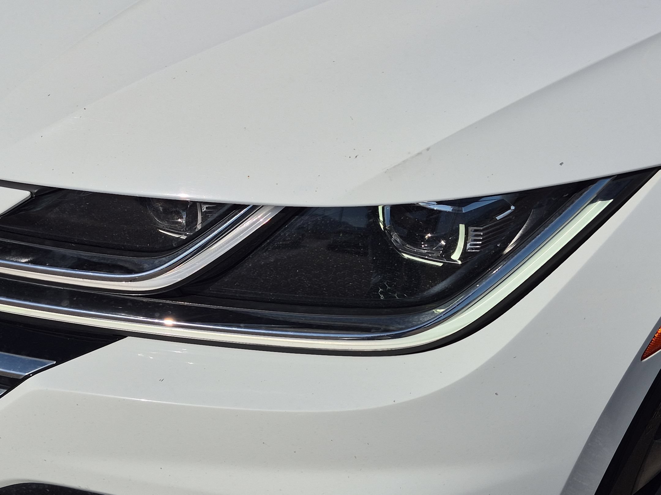 Used 2020 Pure White Volkswagen SEL R-Line image 10